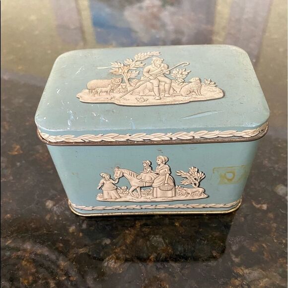 VTG Lt Blue *Victorian* Print Tea Tin ENGLAND - Picture 1 of 12